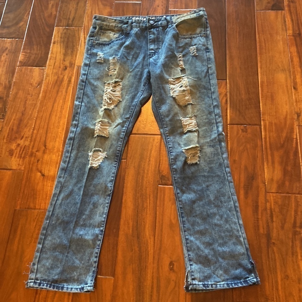 Mens True Rock Distressed Jeans in Size 34 [LIKE NEW]